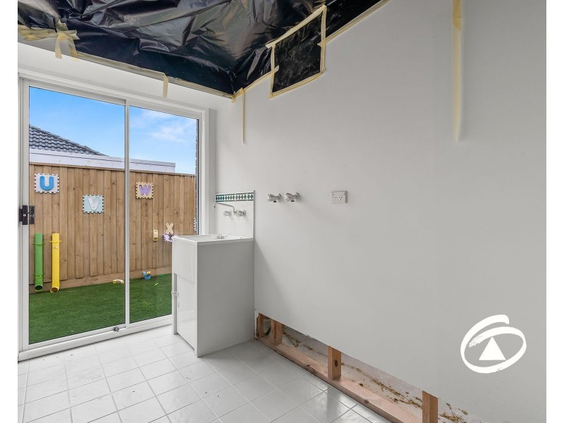 1 Strathaird Drive, Narre Warren South VIC 3805