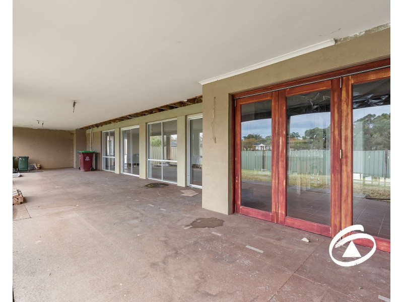 1 Strathaird Drive, Narre Warren South VIC 3805