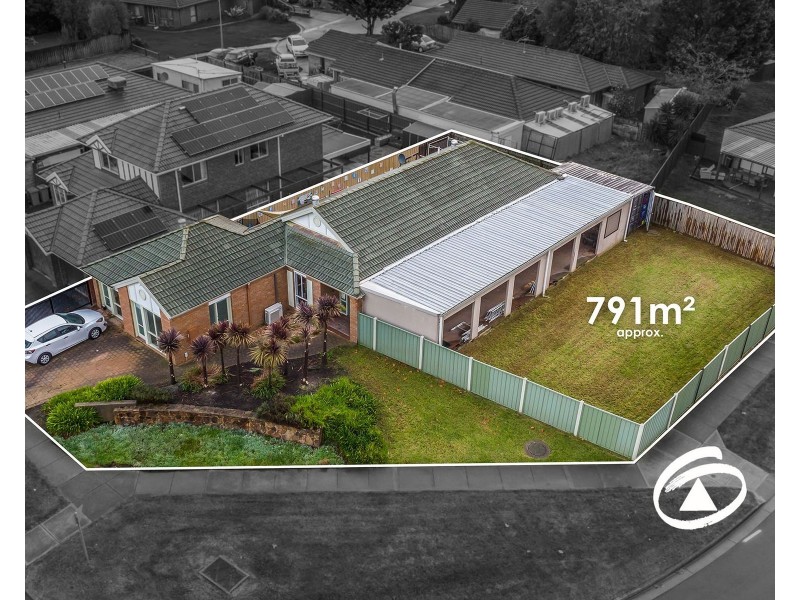 1 Strathaird Drive, Narre Warren South VIC 3805