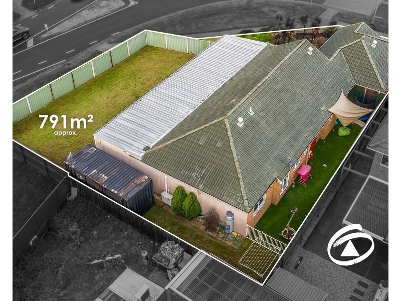 1 Strathaird Drive, Narre Warren South VIC 3805