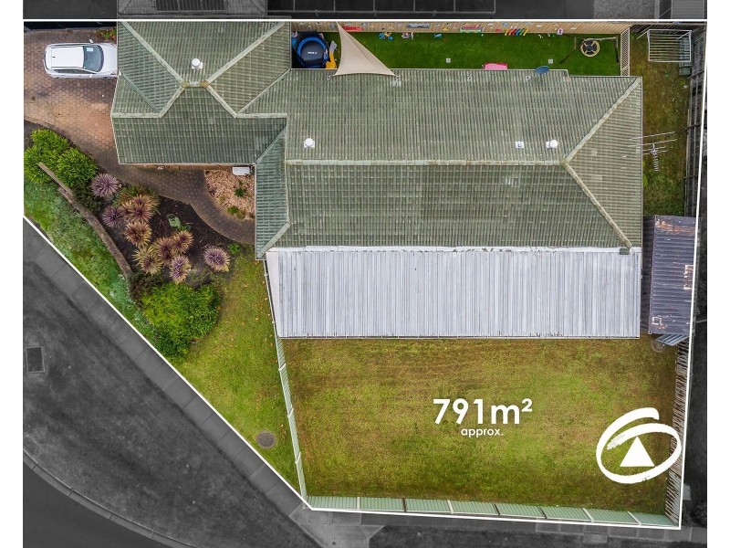 1 Strathaird Drive, Narre Warren South VIC 3805