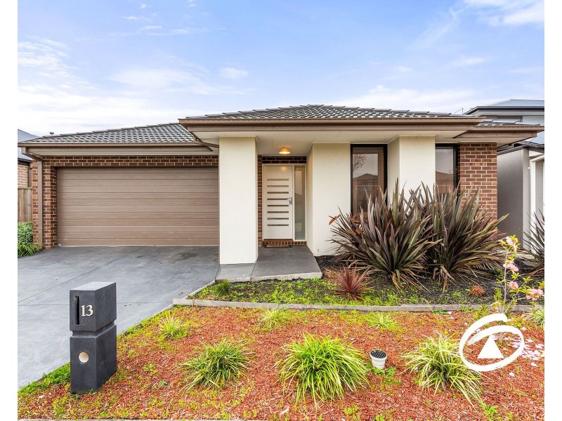 13 Creekside Street, Clyde VIC 3978