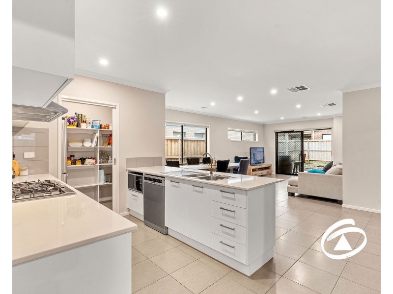 13 Creekside Street, Clyde VIC 3978