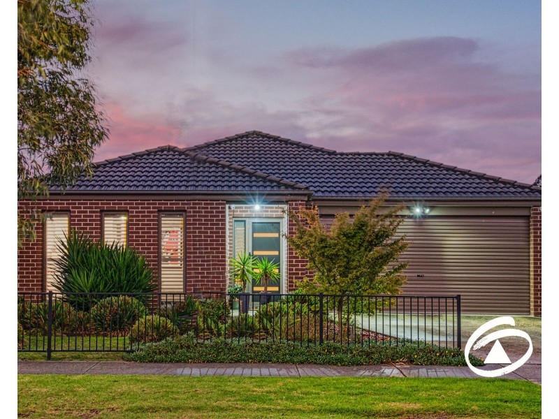 19 Pomegranate Way, Pakenham VIC 3810