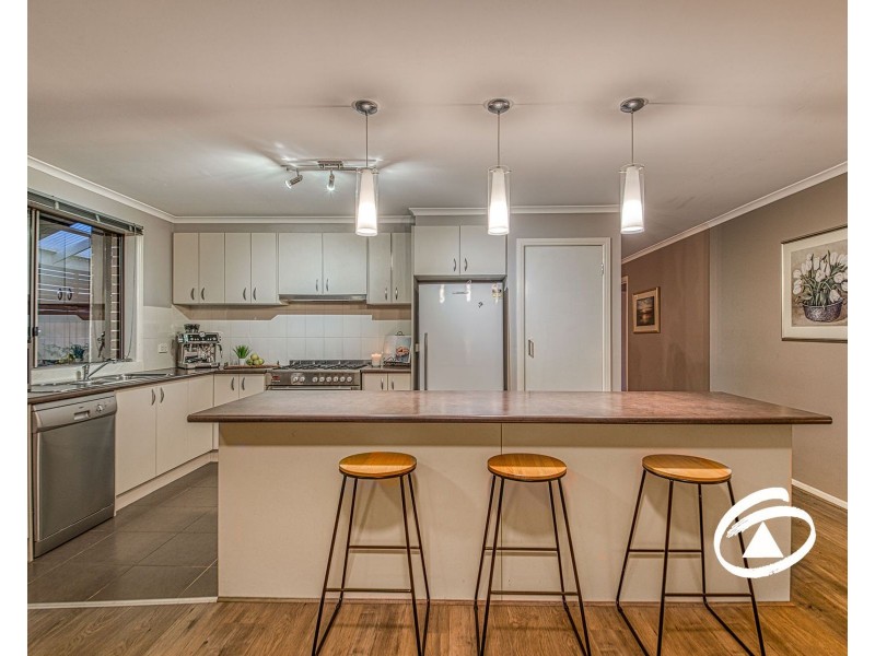 19 Pomegranate Way, Pakenham VIC 3810