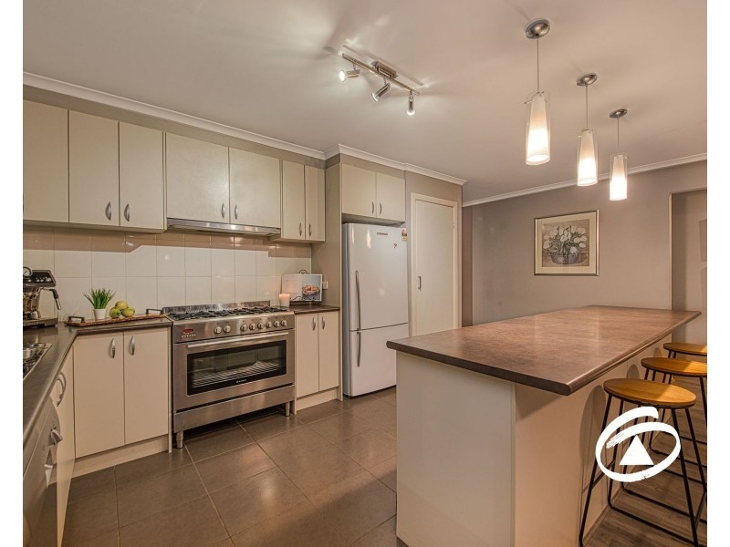19 Pomegranate Way, Pakenham VIC 3810