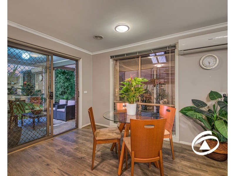 19 Pomegranate Way, Pakenham VIC 3810