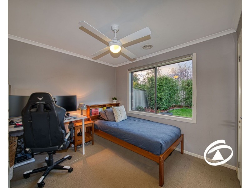 19 Pomegranate Way, Pakenham VIC 3810