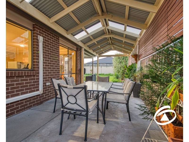 19 Pomegranate Way, Pakenham VIC 3810