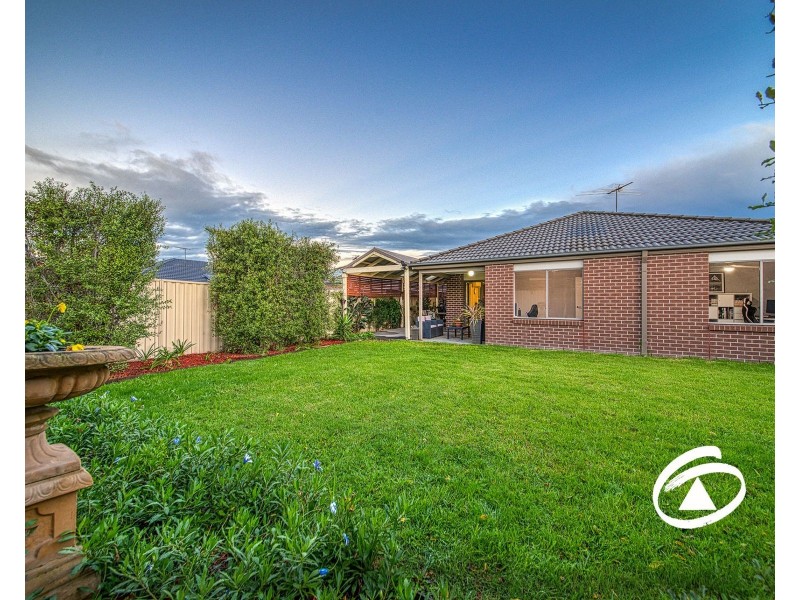 19 Pomegranate Way, Pakenham VIC 3810