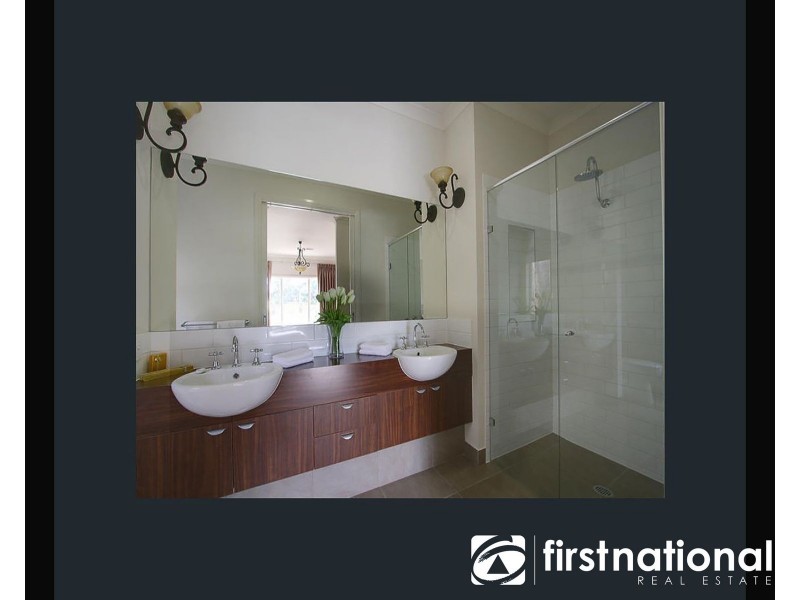 23 Kooyong Close, Officer VIC 3809