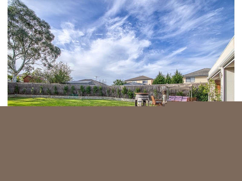 40 St Ives Drive, Narre Warren South VIC 3805