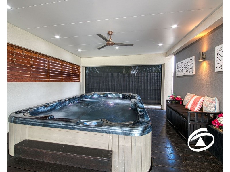40 St Ives Drive, Narre Warren South VIC 3805