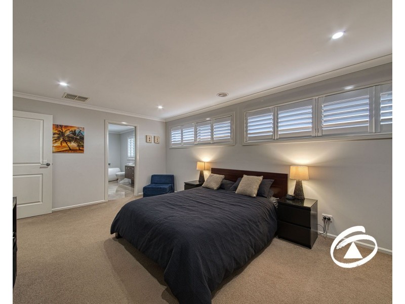 40 St Ives Drive, Narre Warren South VIC 3805