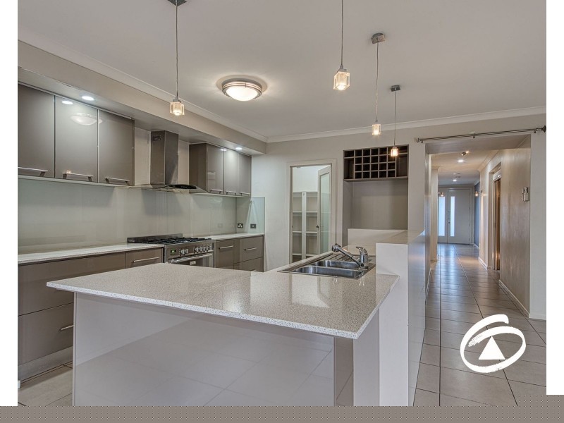 5 Rubina Court, Berwick VIC 3806