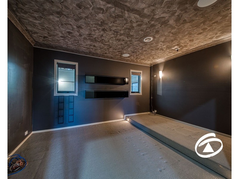 5 Rubina Court, Berwick VIC 3806