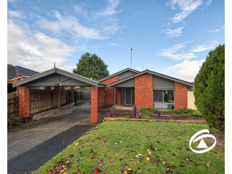 63 Ravensthorpe Crescent, Narre Warren VIC 3805