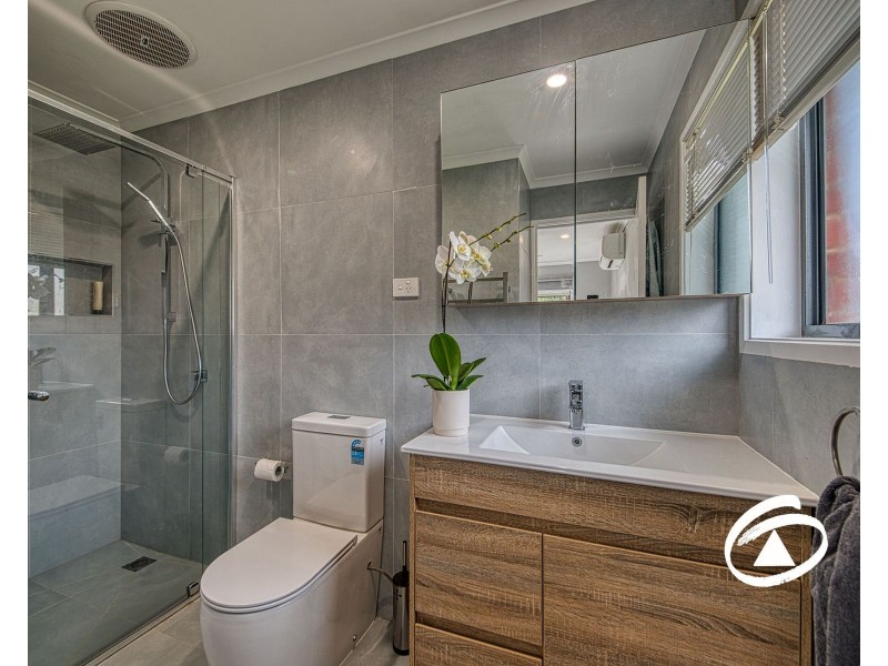 63 Ravensthorpe Crescent, Narre Warren VIC 3805