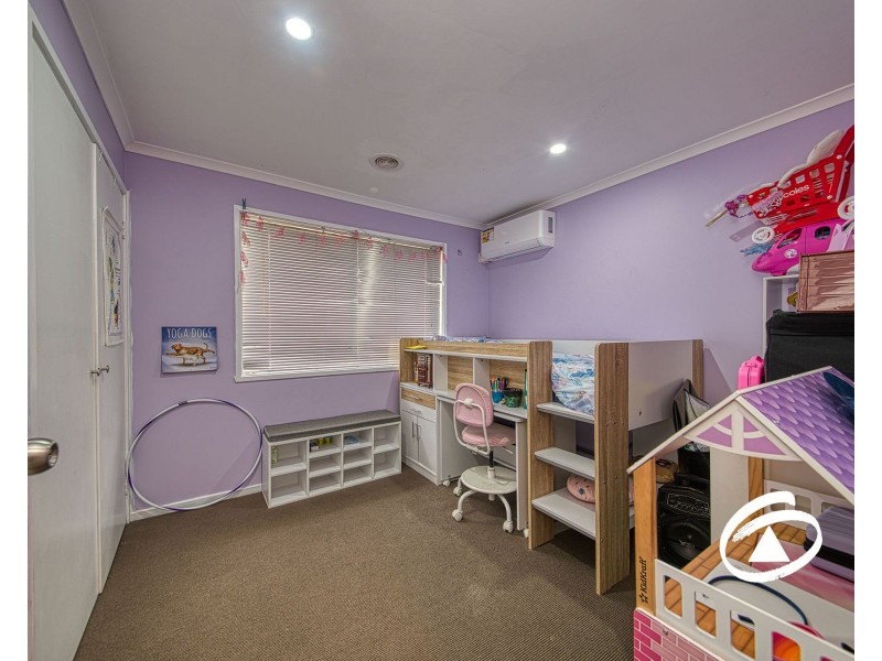 63 Ravensthorpe Crescent, Narre Warren VIC 3805