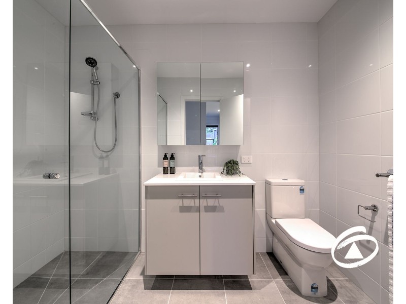 2 Willowdene Way, Berwick VIC 3806