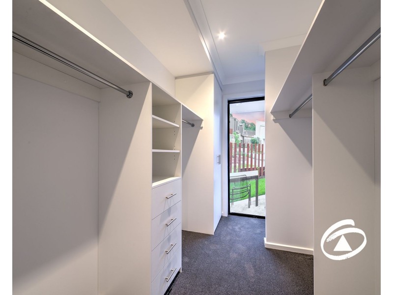 2 Willowdene Way, Berwick VIC 3806