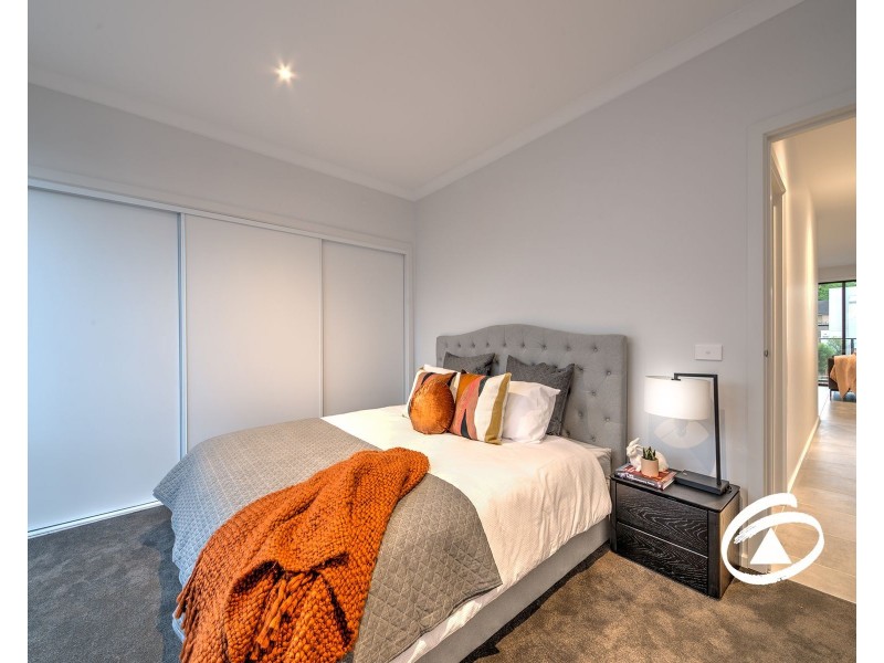 2 Willowdene Way, Berwick VIC 3806