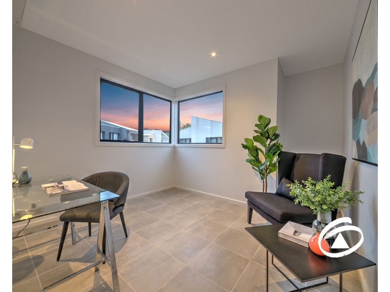 2 Willowdene Way, Berwick VIC 3806