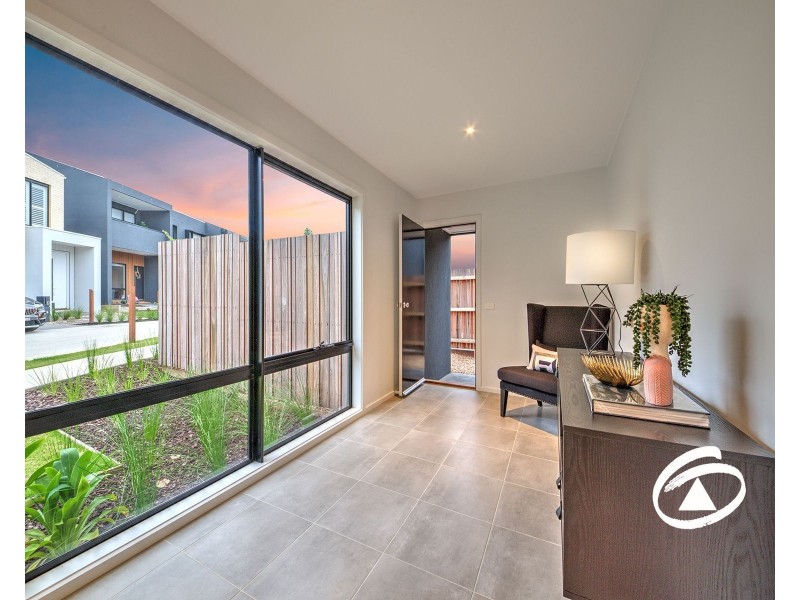 2 Willowdene Way, Berwick VIC 3806