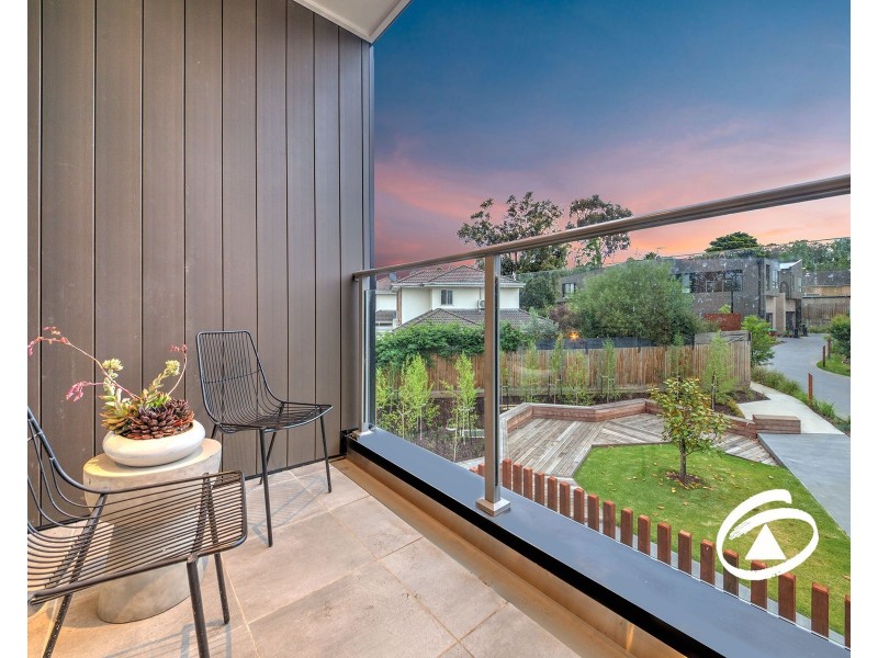 2 Willowdene Way, Berwick VIC 3806