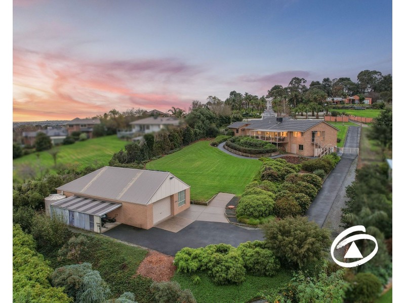 17-19 Leemak Crescent, Berwick VIC 3806
