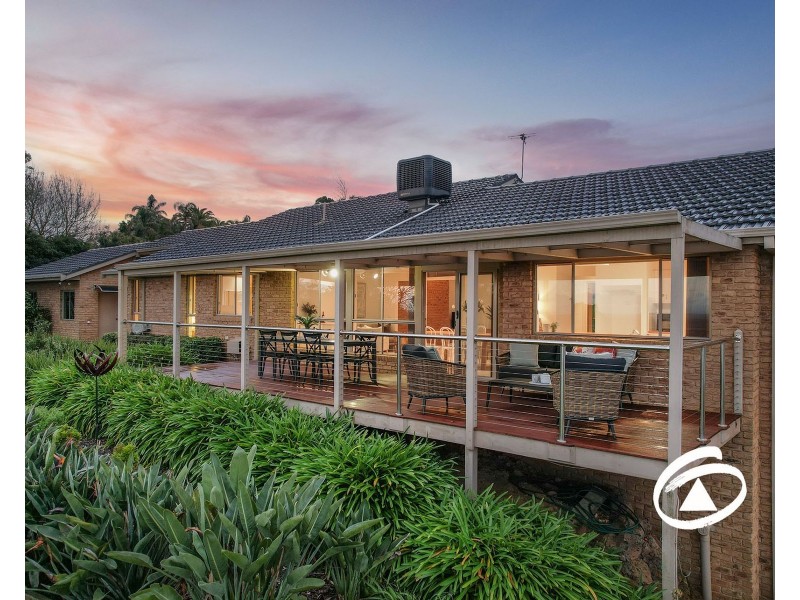 17-19 Leemak Crescent, Berwick VIC 3806