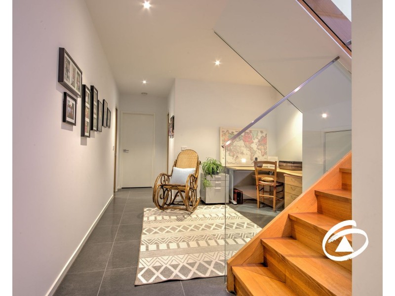 1/14 Peel Street, Berwick VIC 3806