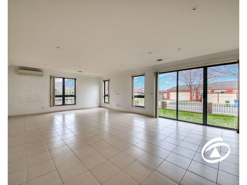 2 Stream Walk, Hallam VIC 3803