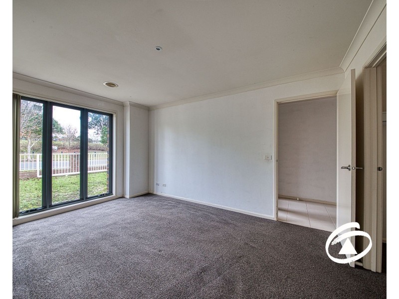 2 Stream Walk, Hallam VIC 3803