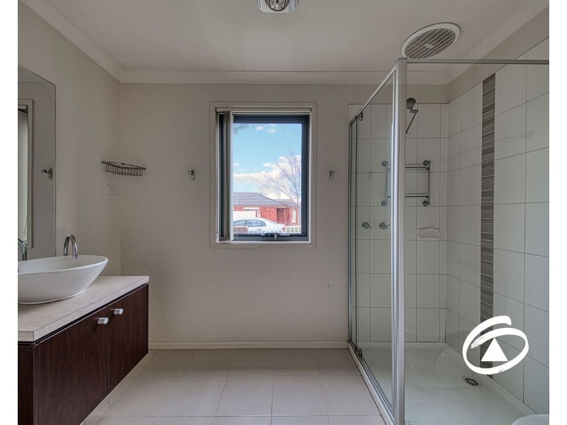 2 Stream Walk, Hallam VIC 3803