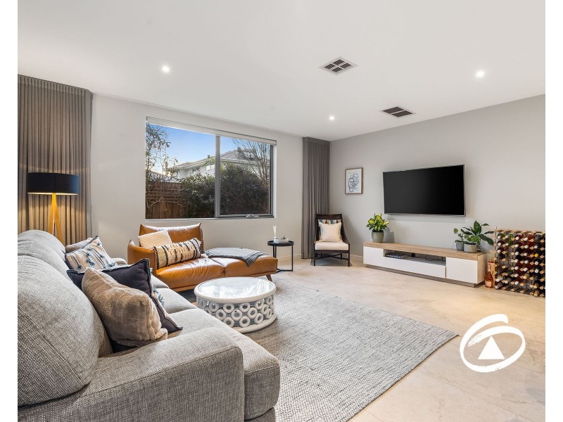 3 Graziers Crescent, Clyde North VIC 3978