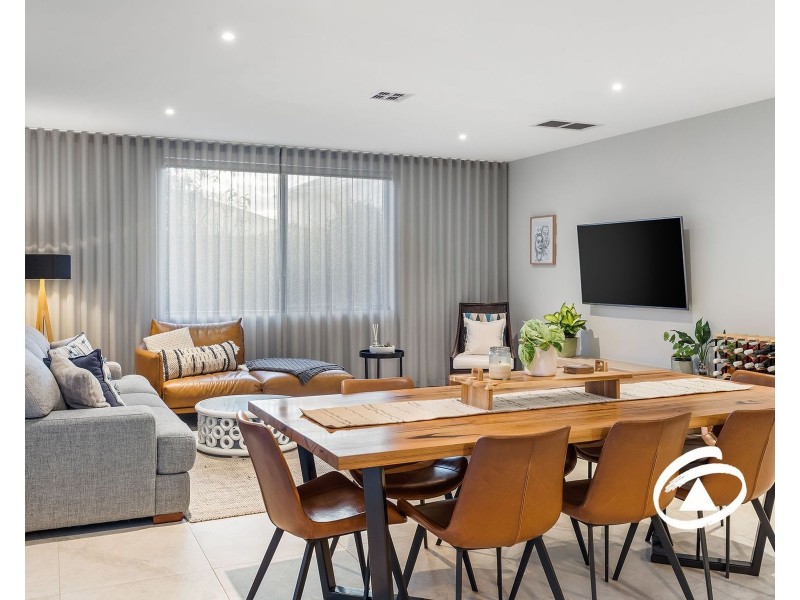 3 Graziers Crescent, Clyde North VIC 3978