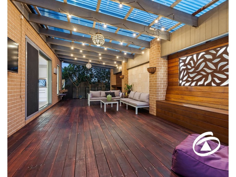 3 Graziers Crescent, Clyde North VIC 3978