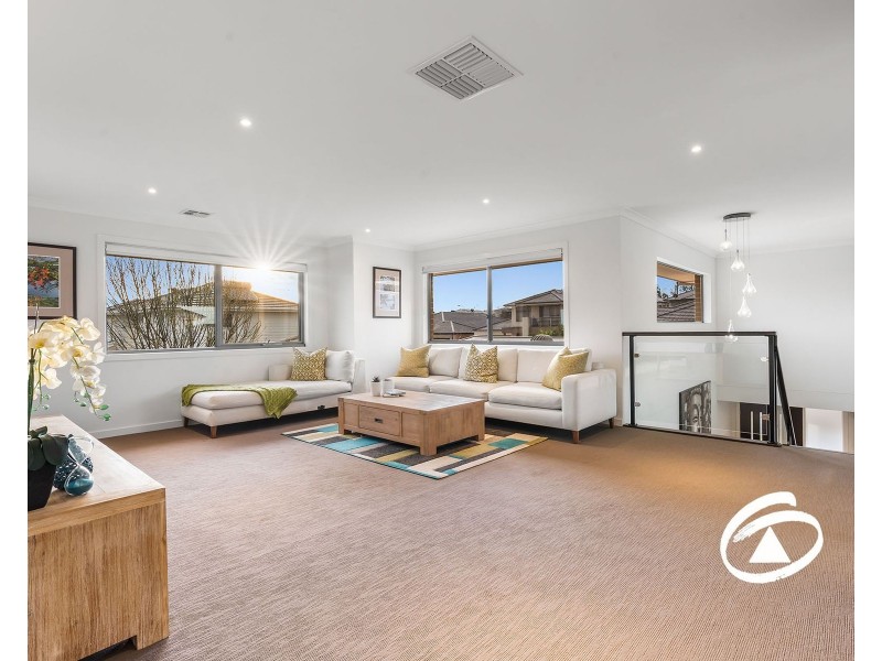 3 Graziers Crescent, Clyde North VIC 3978