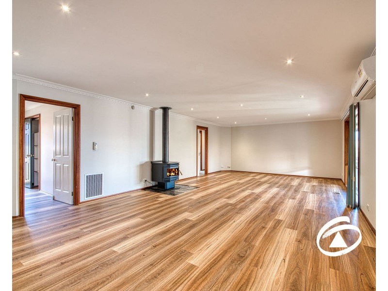 9 Millgrove Way, Berwick VIC 3806