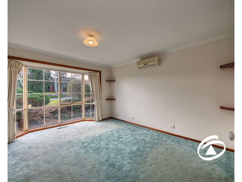 9 Millgrove Way, Berwick VIC 3806