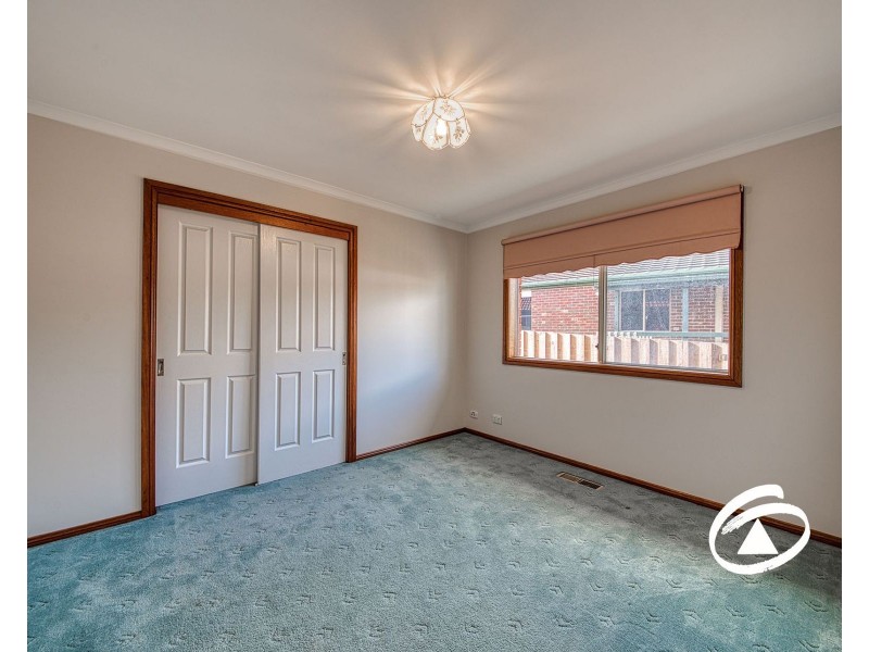 9 Millgrove Way, Berwick VIC 3806