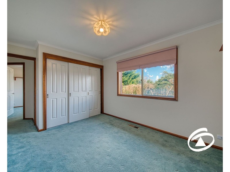 9 Millgrove Way, Berwick VIC 3806