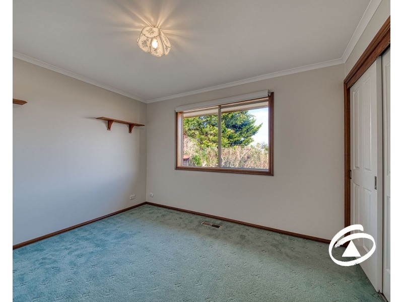 9 Millgrove Way, Berwick VIC 3806