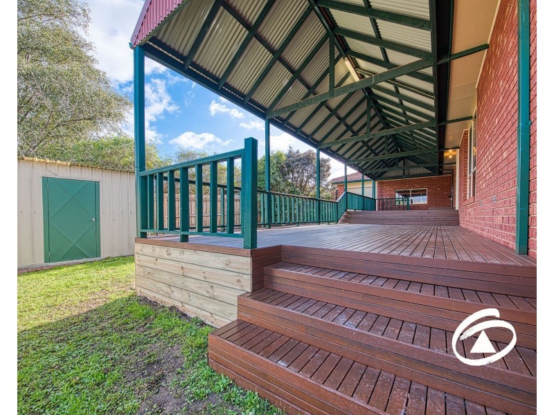 9 Millgrove Way, Berwick VIC 3806