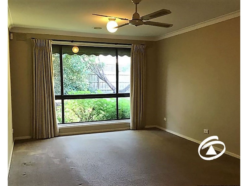 11 Gifford Close, Berwick VIC 3806