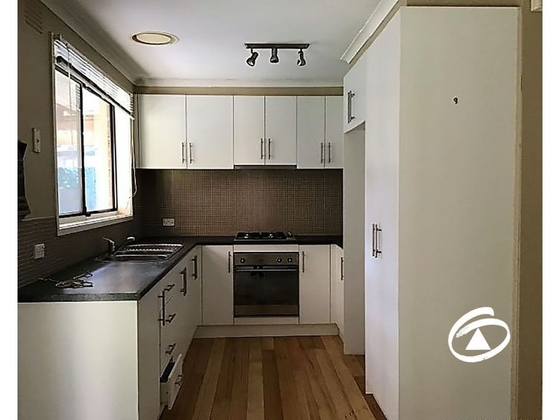 11 Gifford Close, Berwick VIC 3806