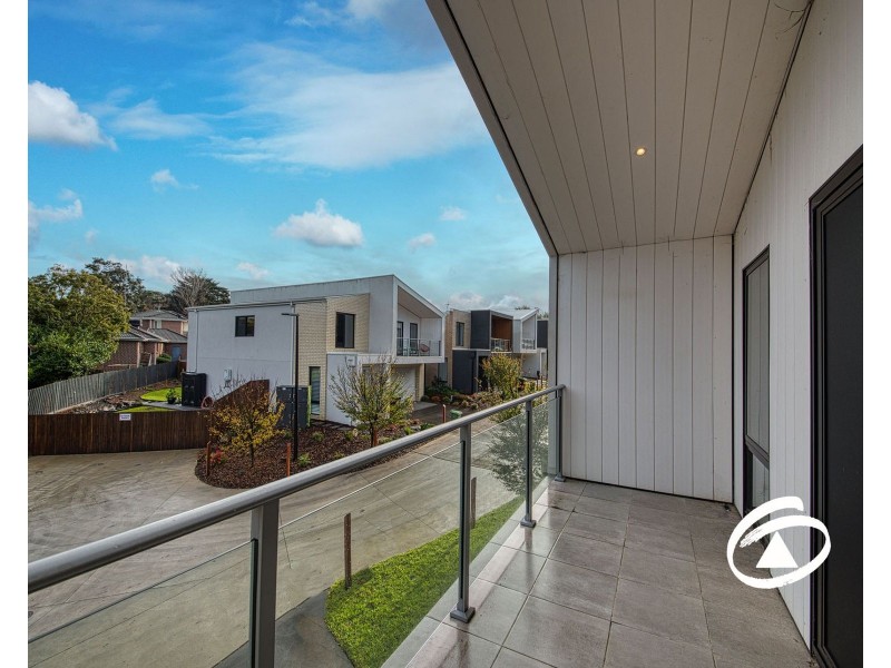 41 Willowdene Way, Berwick VIC 3806