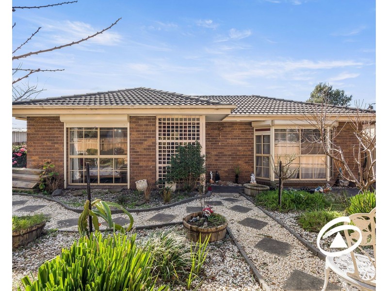 4 Cash Close, Hampton Park VIC 3976
