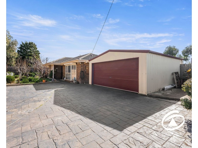 4 Cash Close, Hampton Park VIC 3976